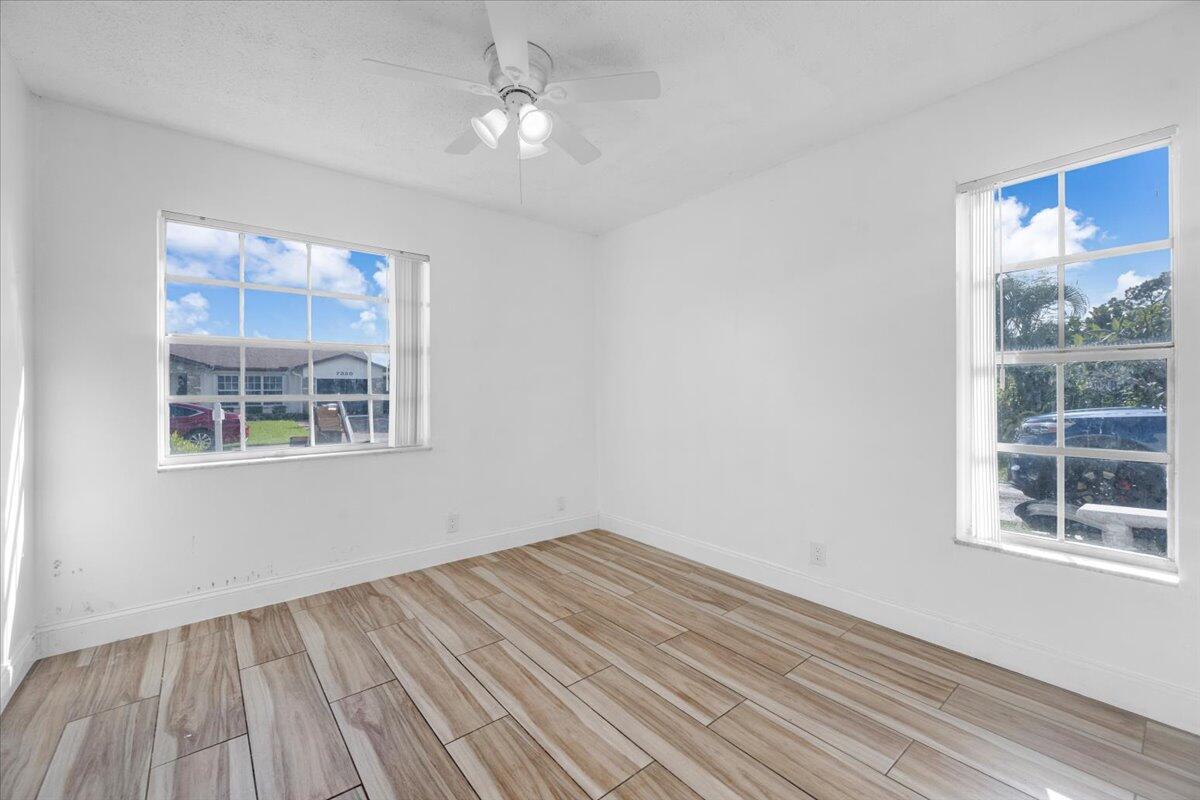 LUCERNE LAKES - Residential