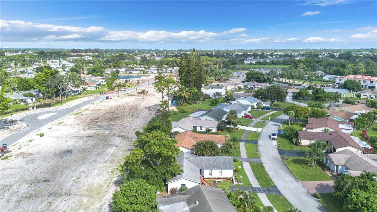 LUCERNE LAKES - Residential