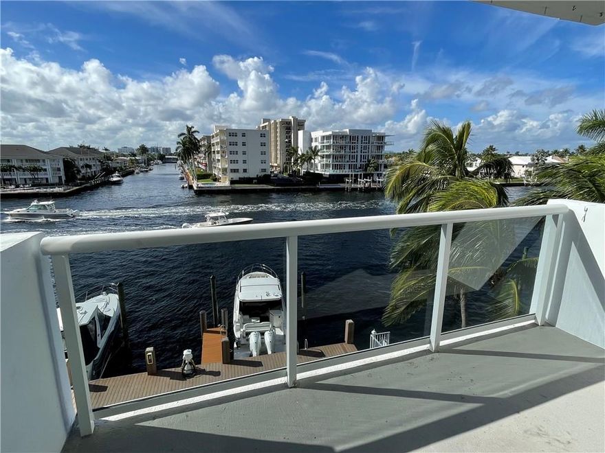 Stunning Intracoastal waterway and sunset views- spacious, private balcony. Rarely available updated 2/2 in quiet, upscale 24-unit boutique condo. Walk to the beach and shops, post office, Walgreens & community center. Steps from new Publix, Bokamper's Sports Bar, Patrizia's of New York, Greek Isles, jazz club, Water Taxi stop, salons, medical providers, Bombay Yoga and dozens of excellent neighborhood restaurants, cafes, galleries, shops and Jay's Bodyworks Gym. Large master bedroom and walk-in closet, 2nd bedroom can double as an office-perfect for remote working. Beautiful heated pool, large sun patio, bbq area. Laundry facility, one parking space assigned, secure building. No smoking/pets. Background/credit check required. Available Feb 1 Owner-agent.