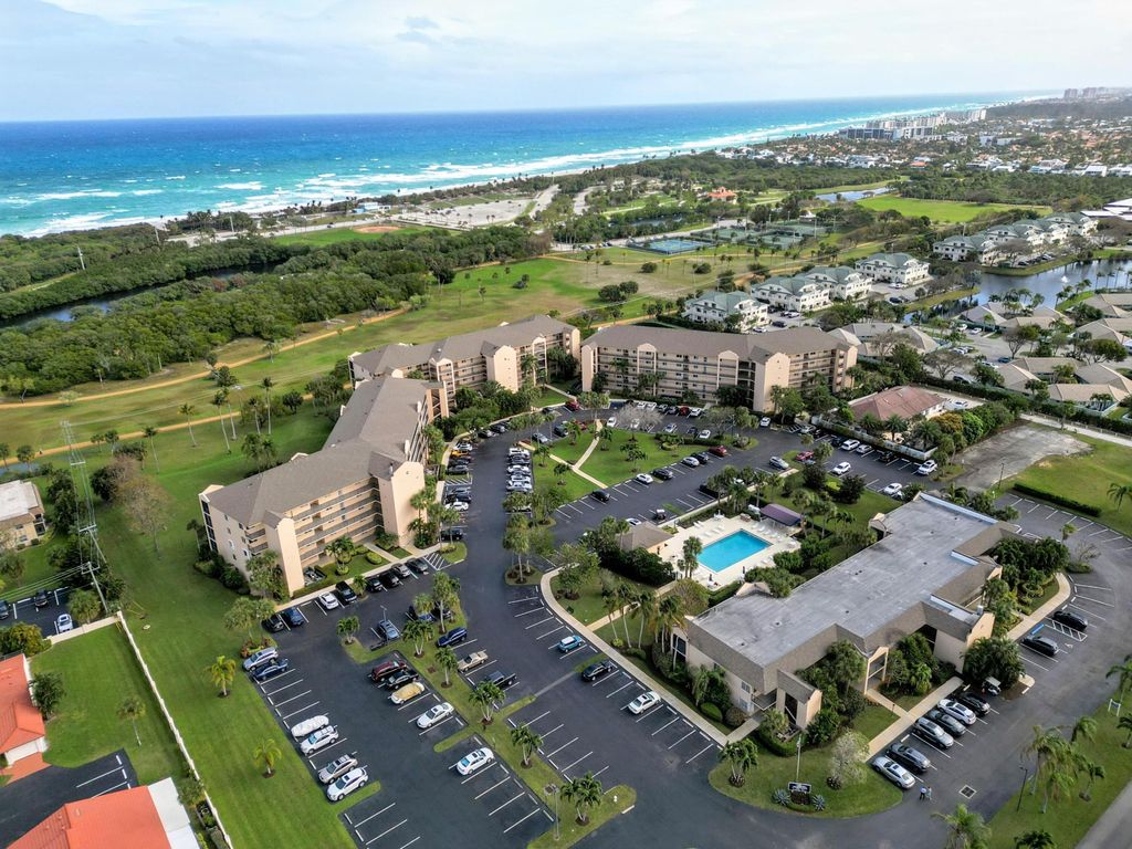 Photo of 275 Palm Avenue #D-205, Jupiter, FL 33477 (MLS # R10950691)