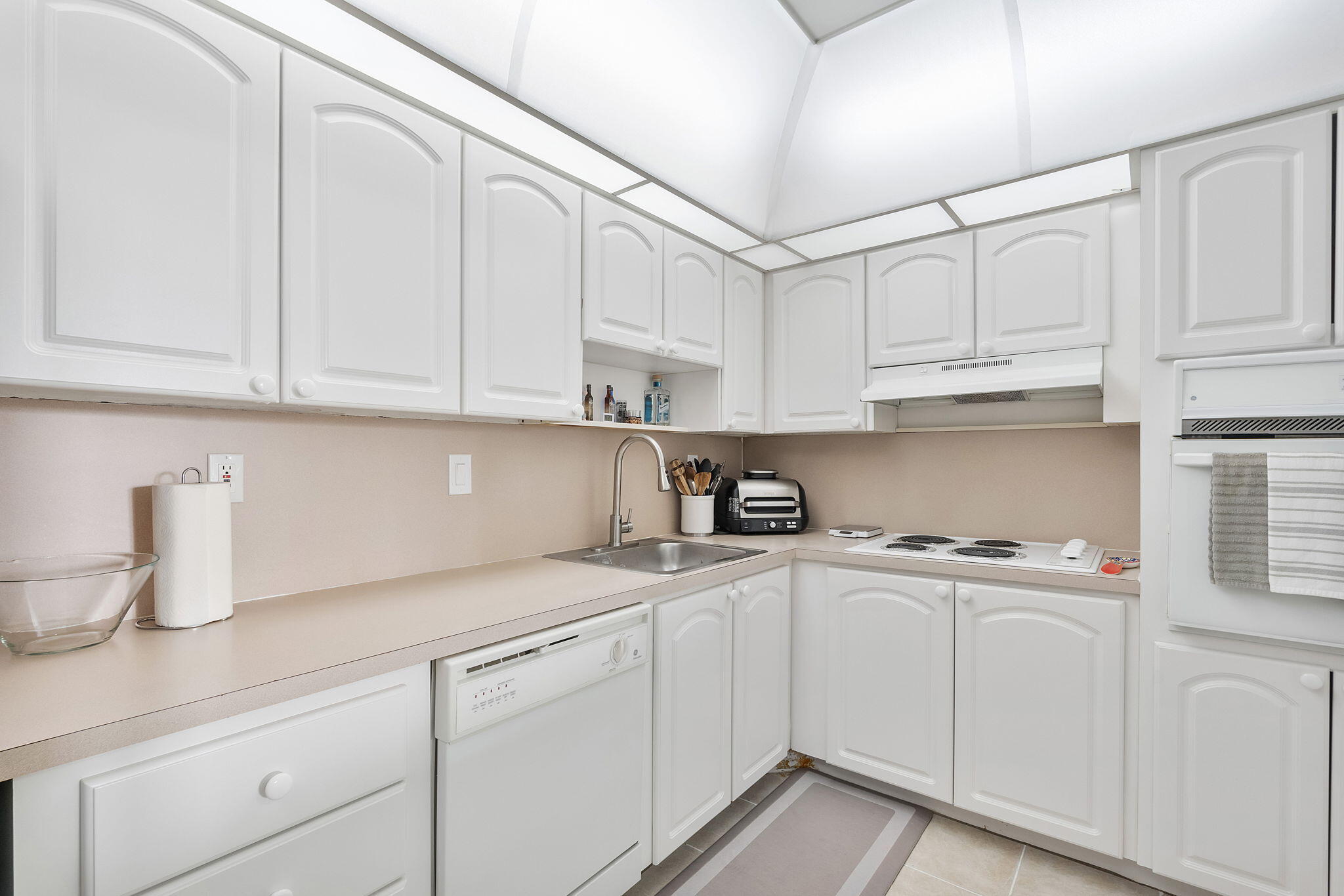 OCEANVIEW BUILDING B CONDO - Residential