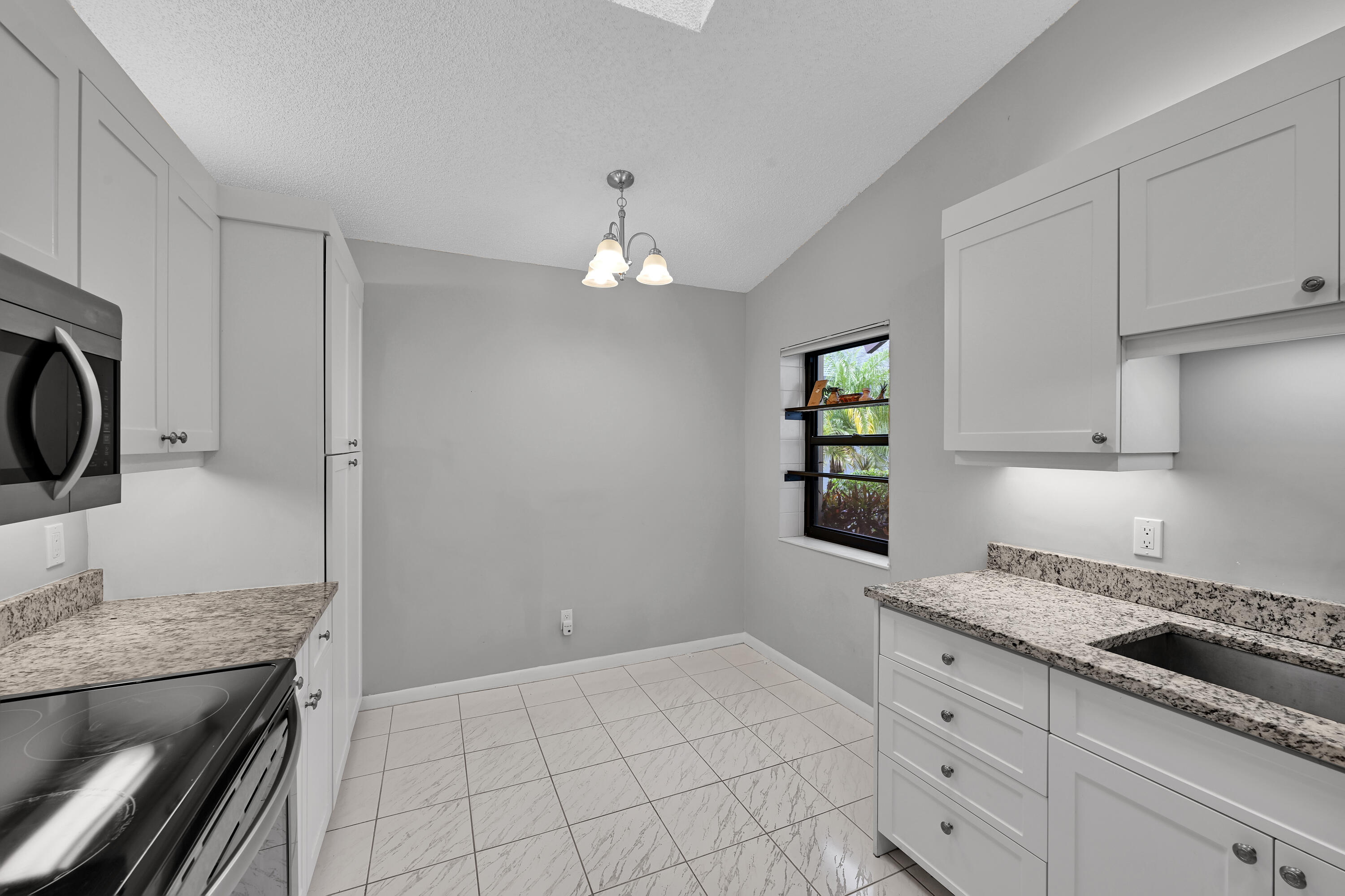 EQUESTRIAN - Residential