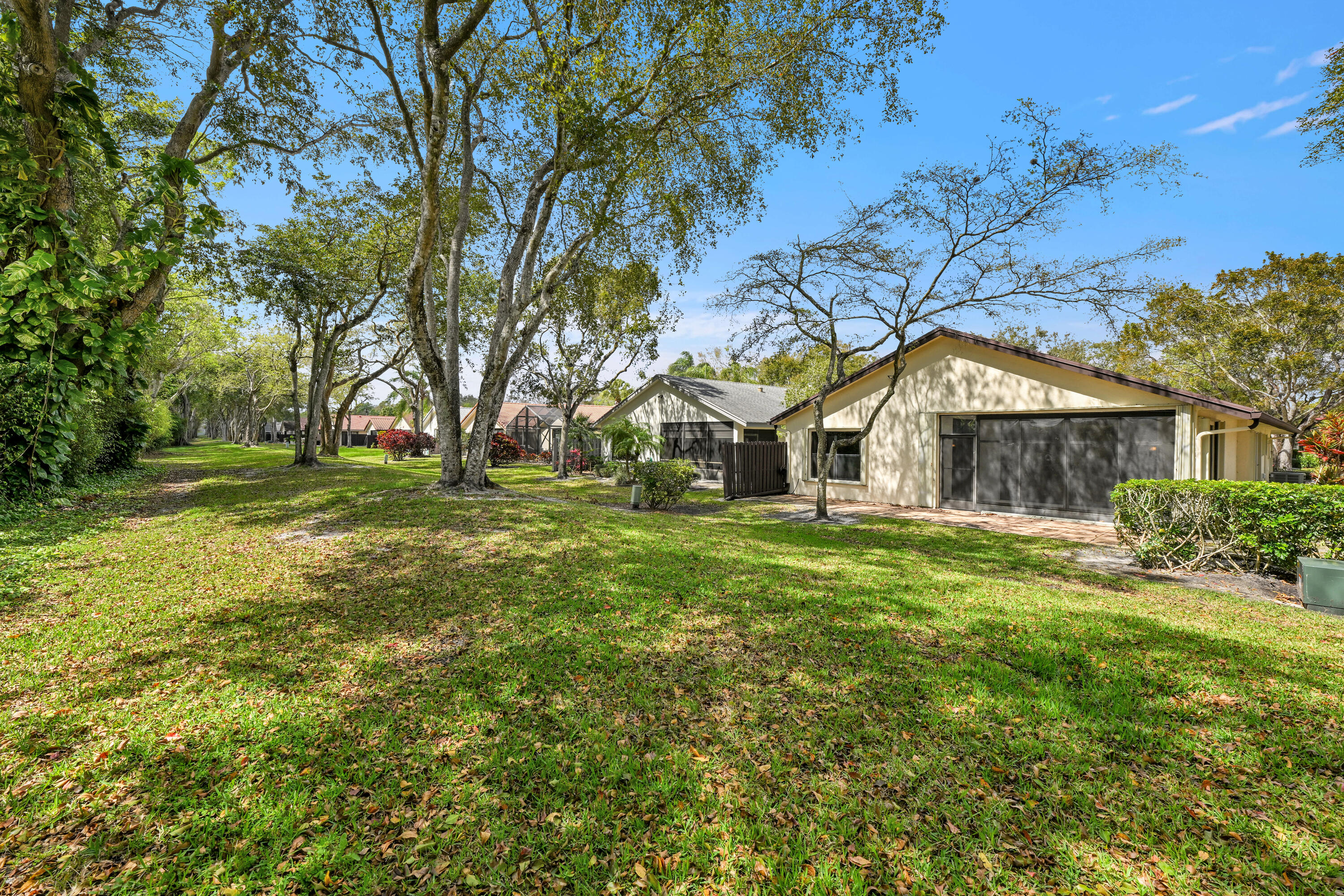 EQUESTRIAN - Residential