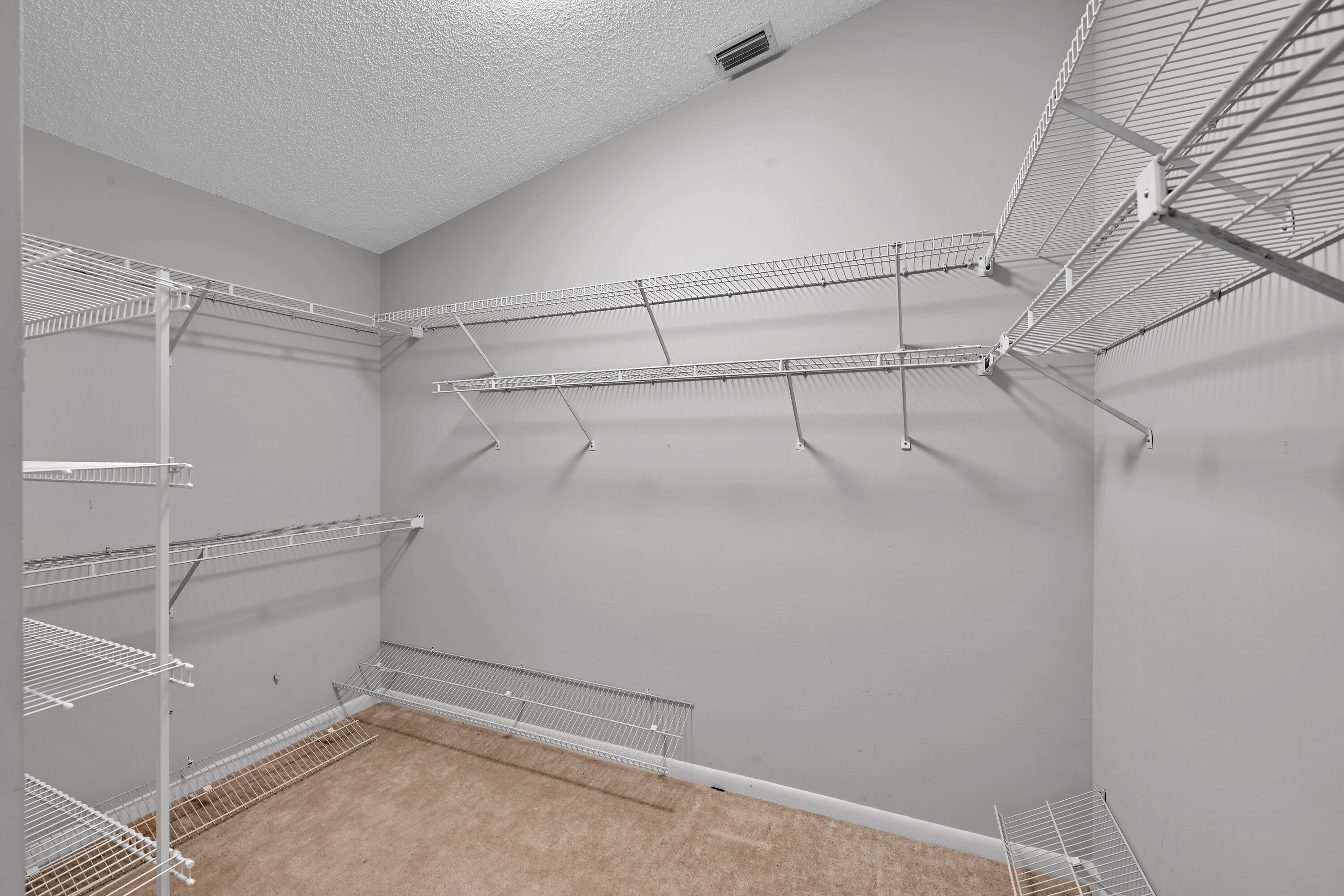 EQUESTRIAN - Residential