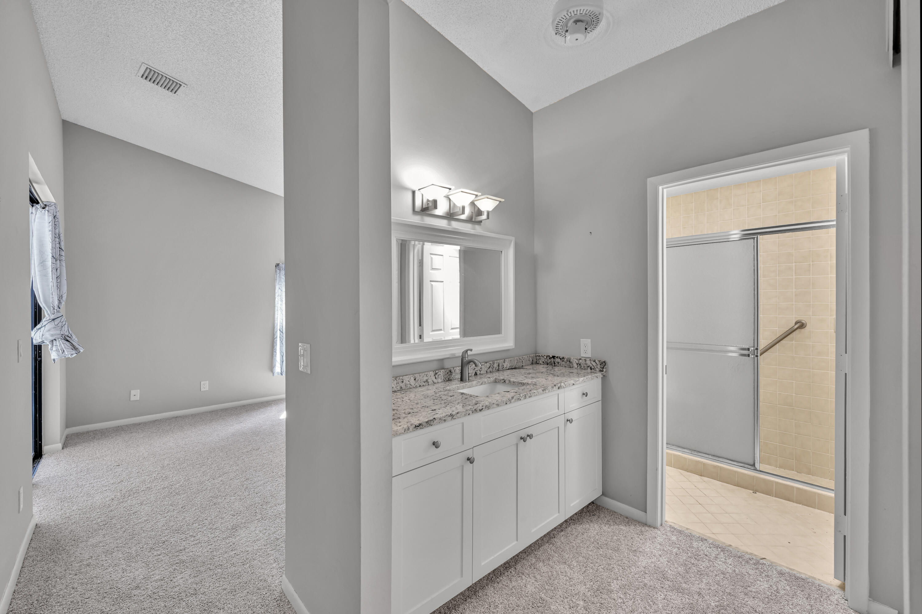 EQUESTRIAN - Residential