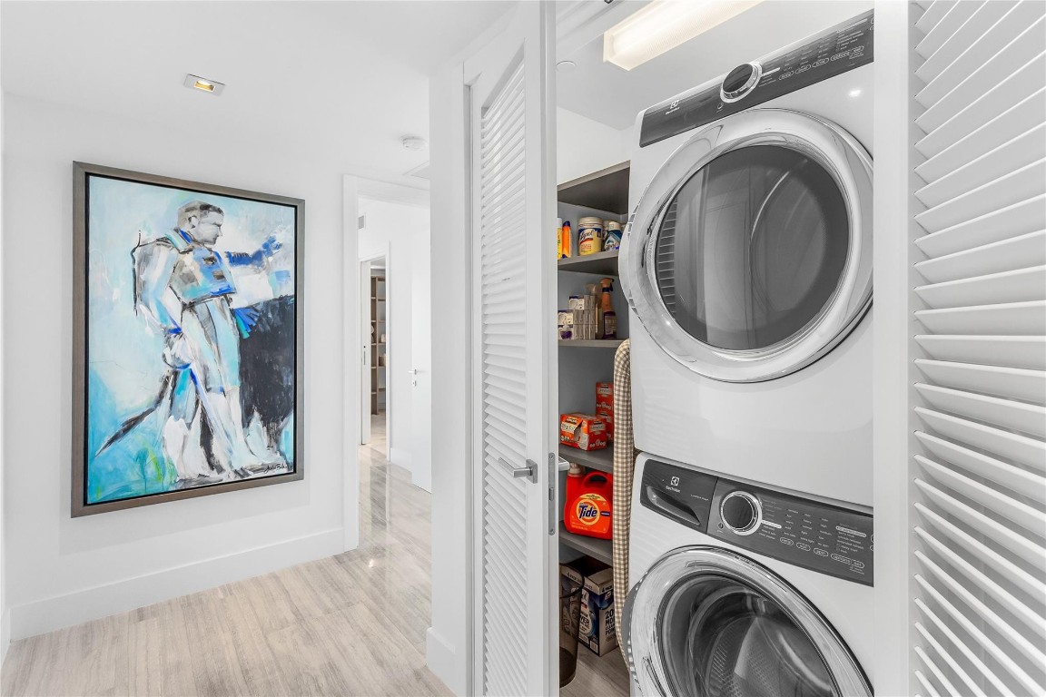 ECHO BRICKELL - Residential