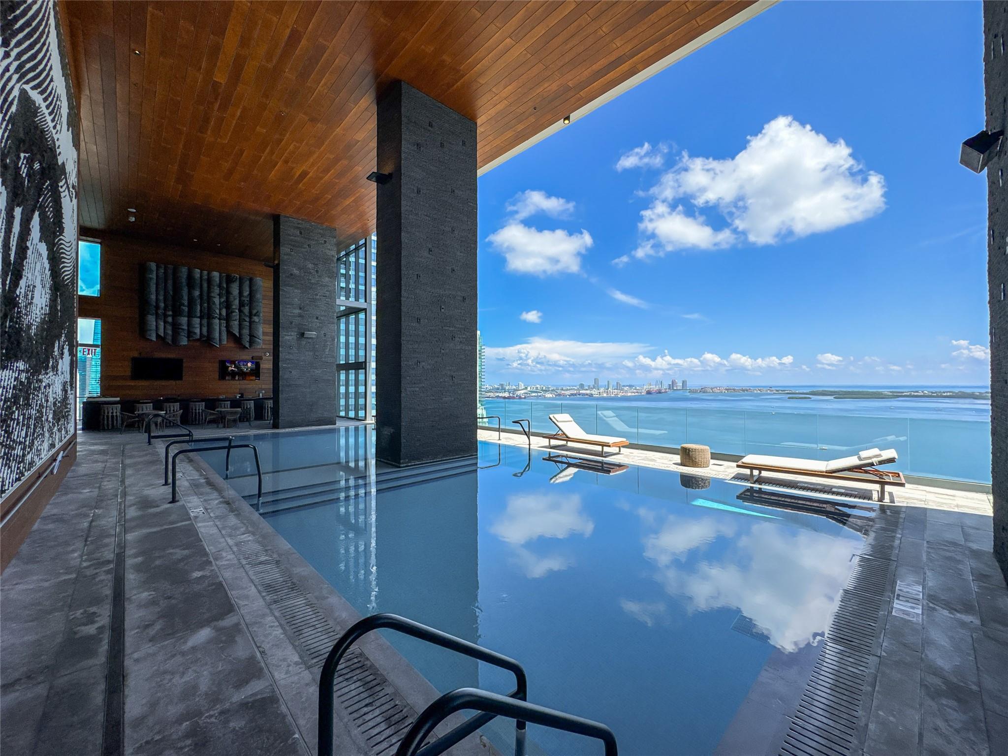 ECHO BRICKELL - Residential