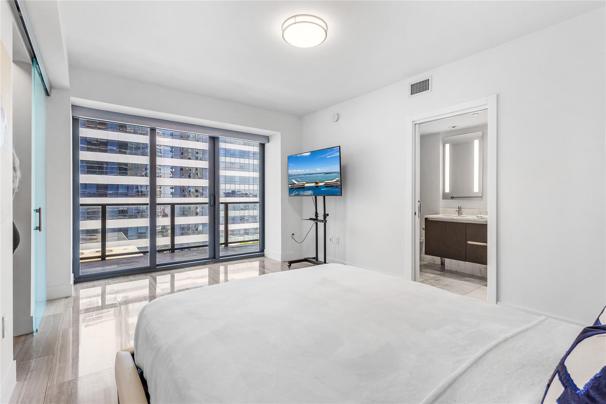 ECHO BRICKELL - Residential