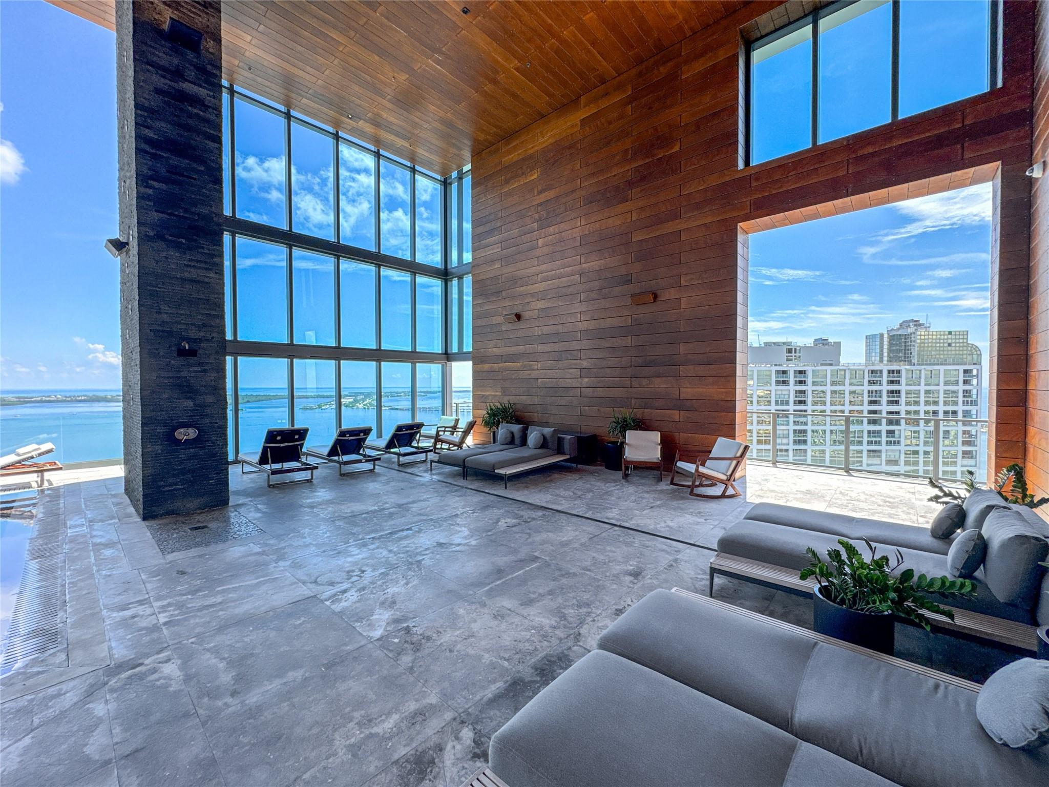 ECHO BRICKELL - Residential