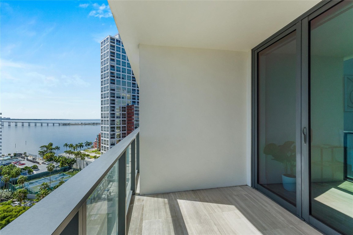 ECHO BRICKELL - Residential