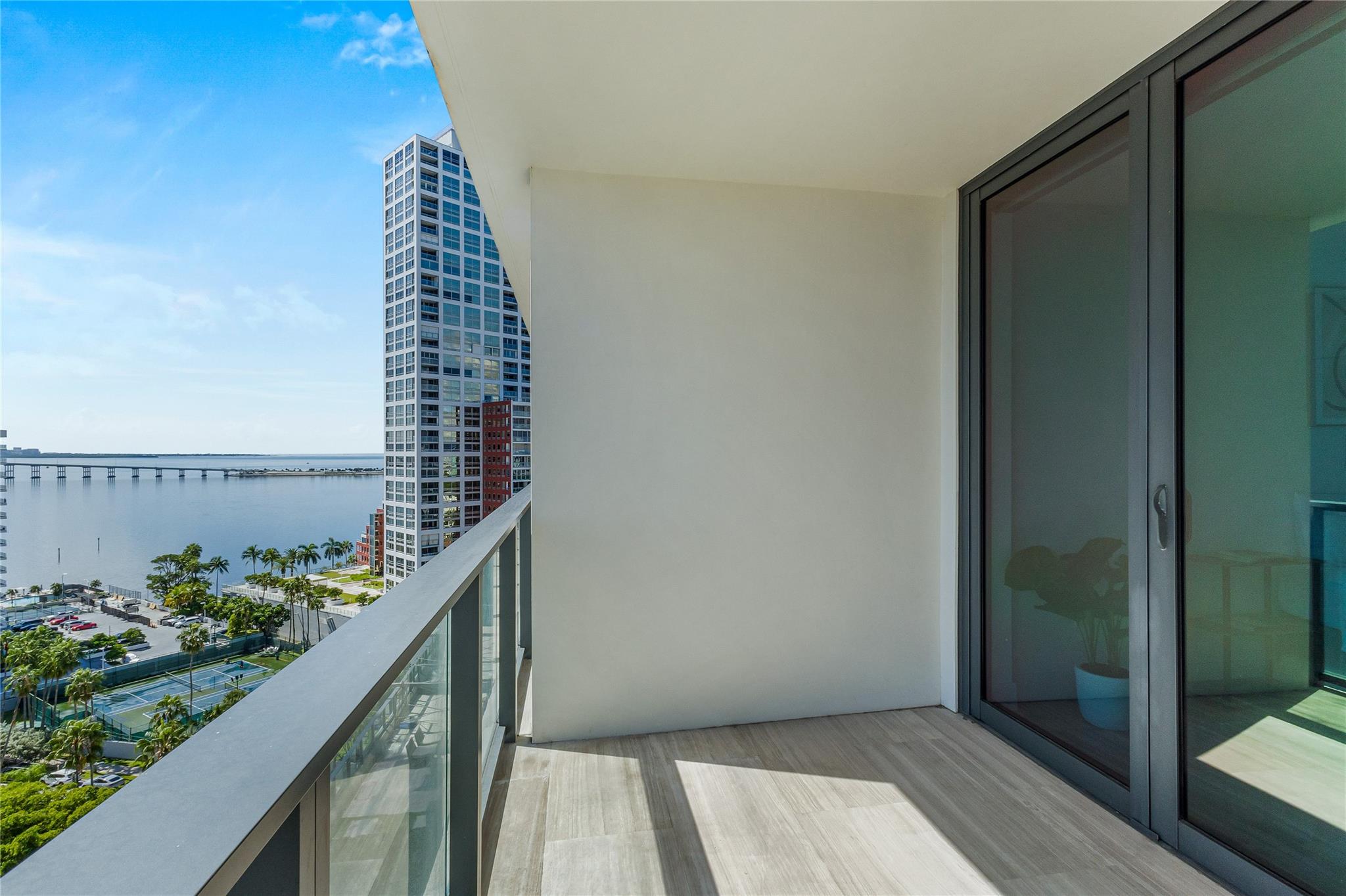 ECHO BRICKELL - Residential
