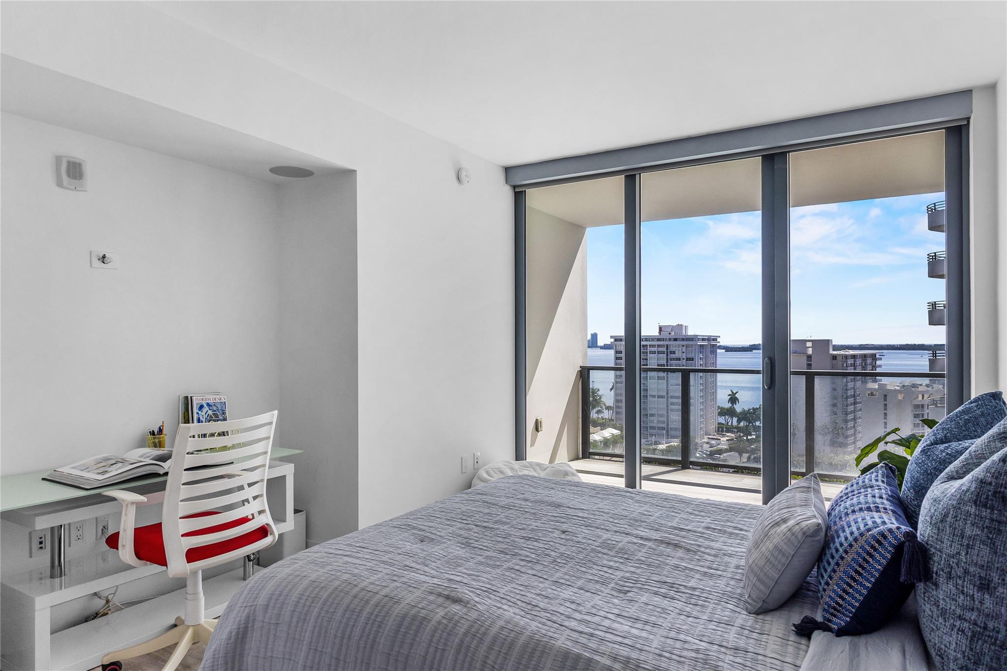 ECHO BRICKELL - Residential