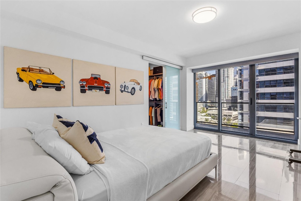 ECHO BRICKELL - Residential