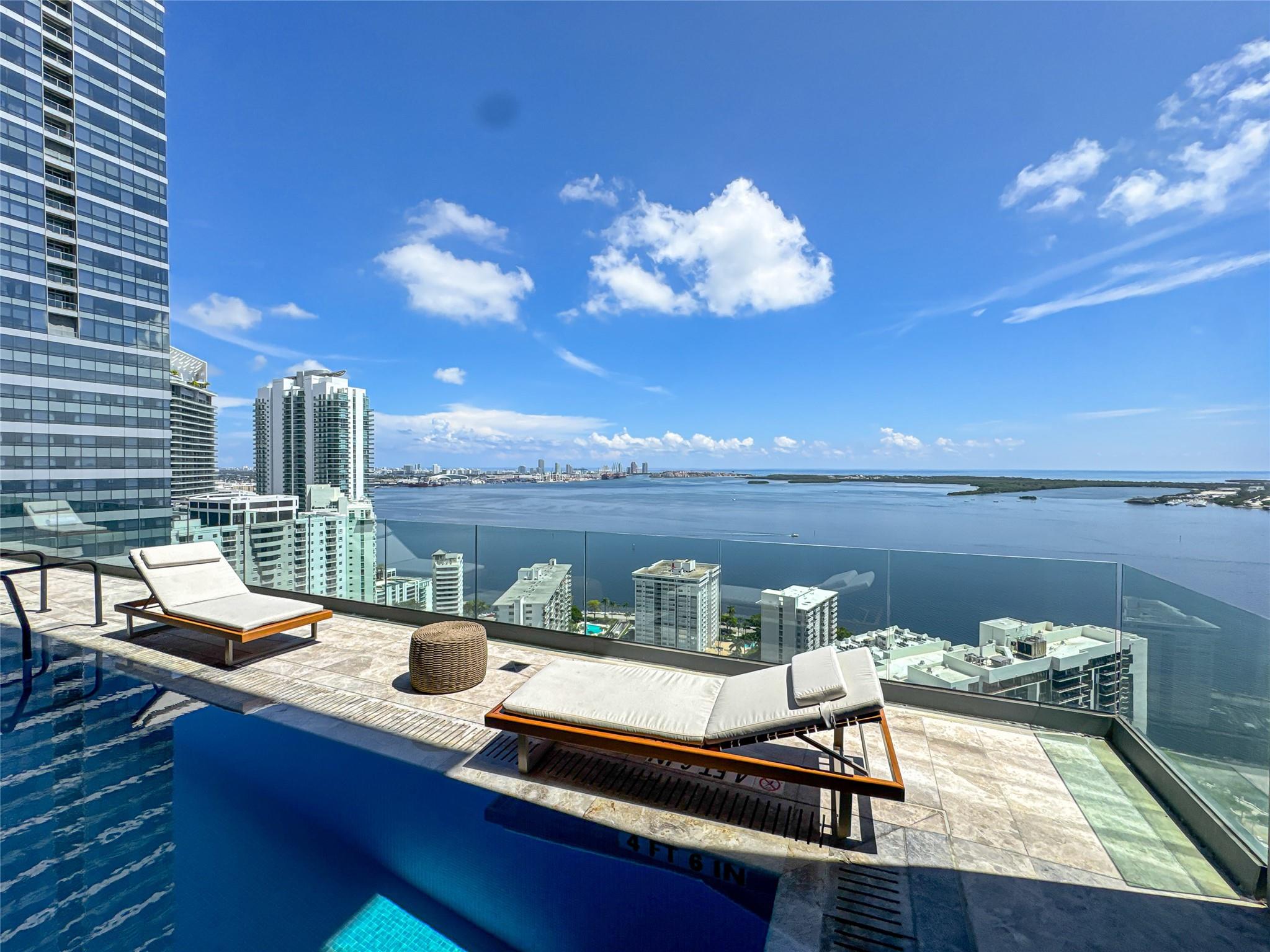 ECHO BRICKELL - Residential