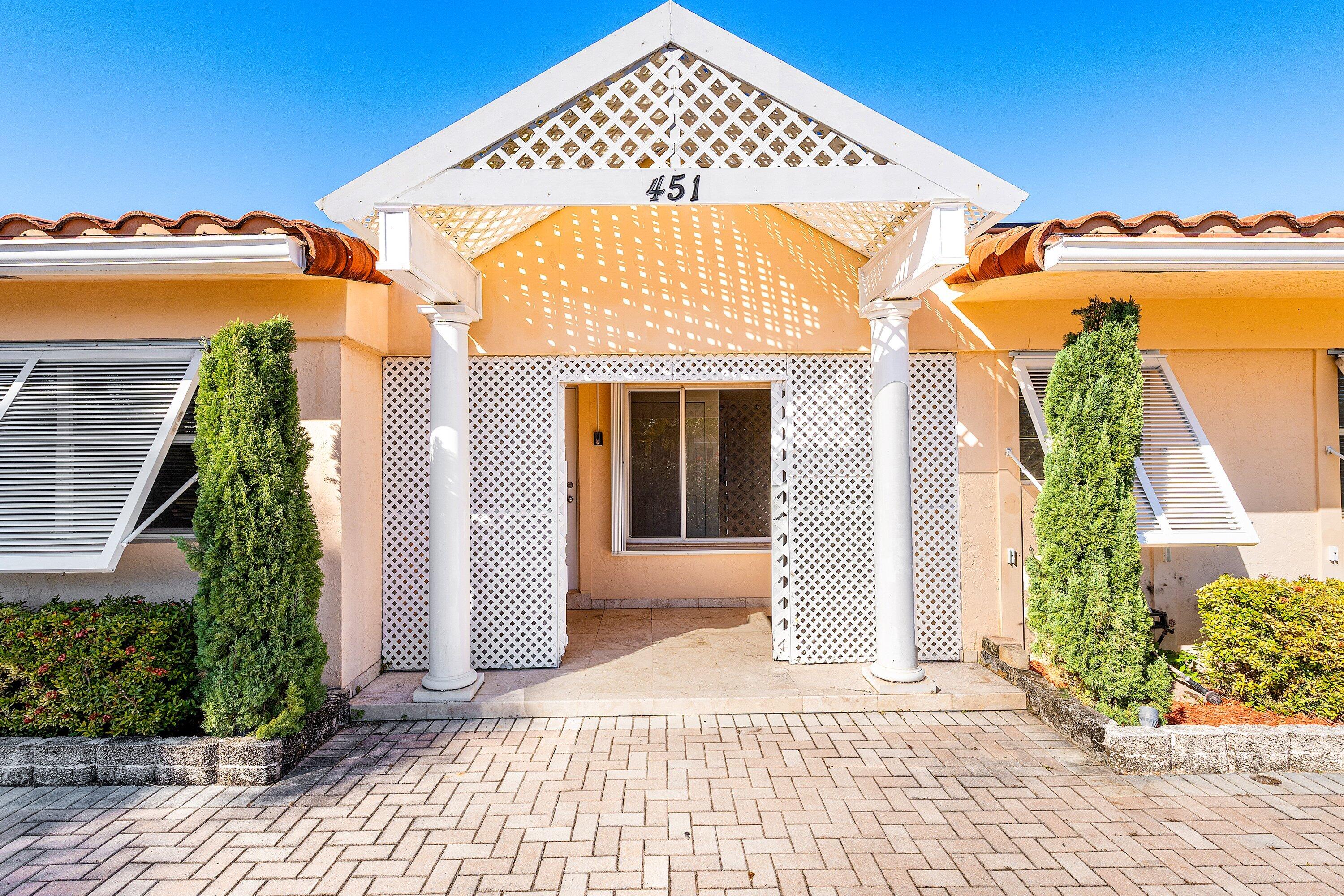 BOCA WOODS - Residential