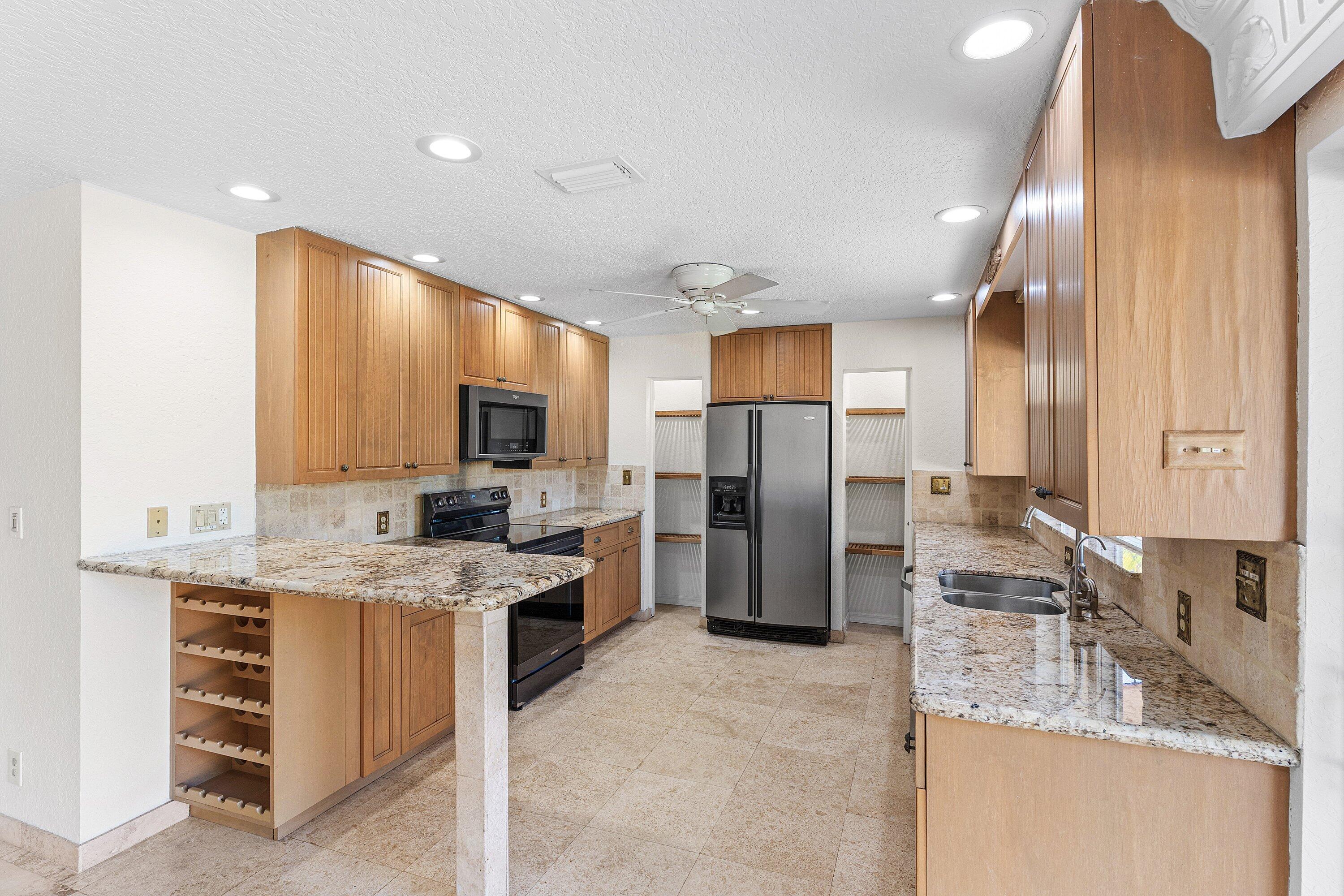 BOCA WOODS - Residential