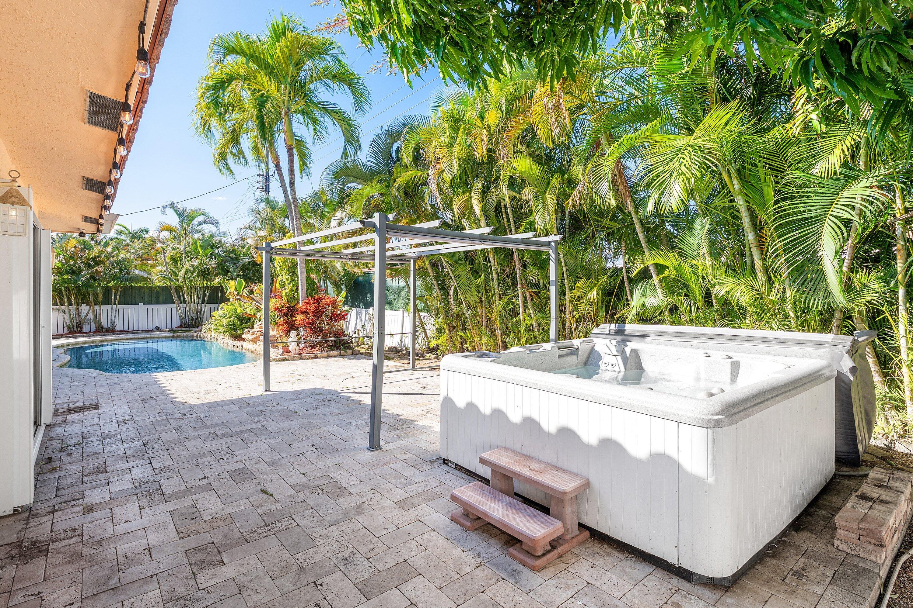 BOCA WOODS - Residential