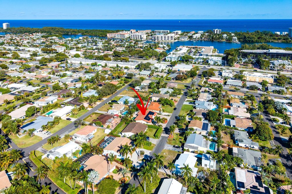 Photo of 451 NE 25th Terrace, Boca Raton, FL 33431 (MLS # R11162113)