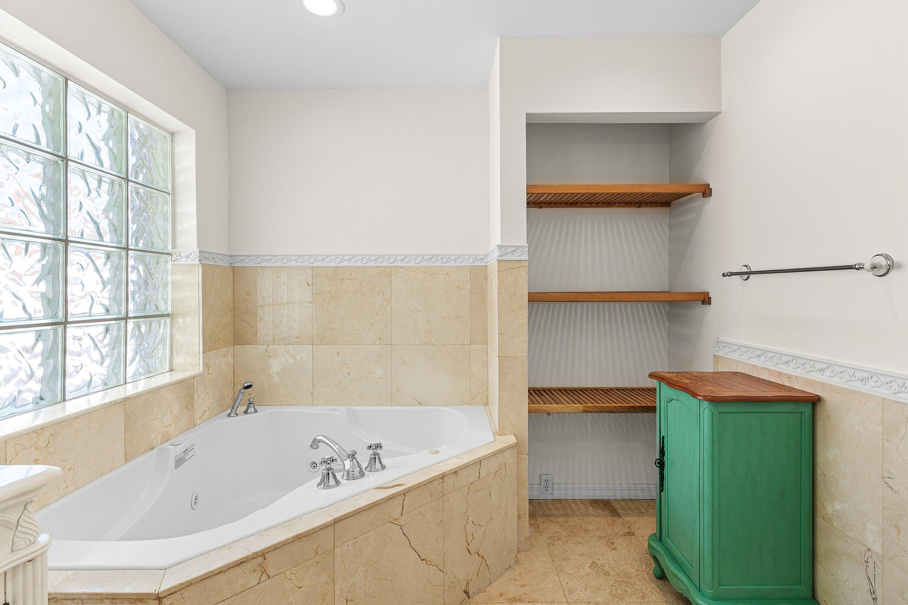 BOCA WOODS - Residential