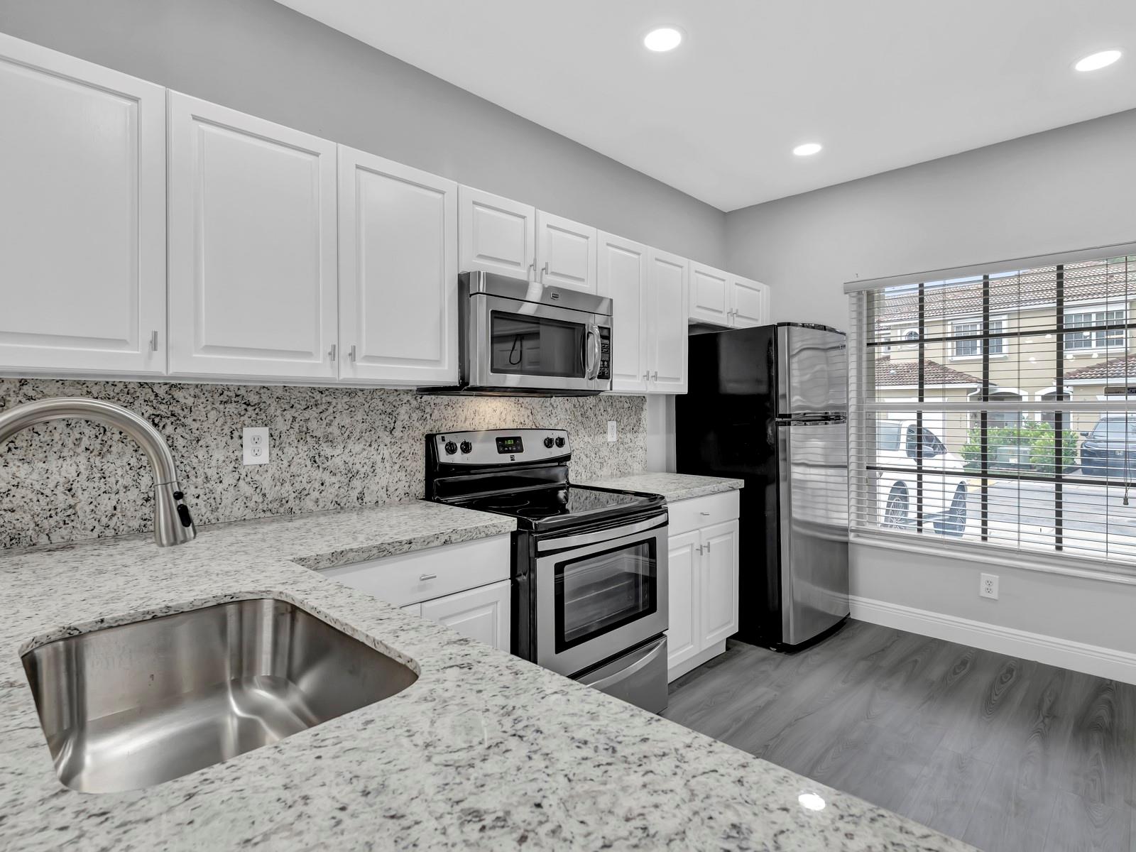 PELICAN POINTE - Residential Lease