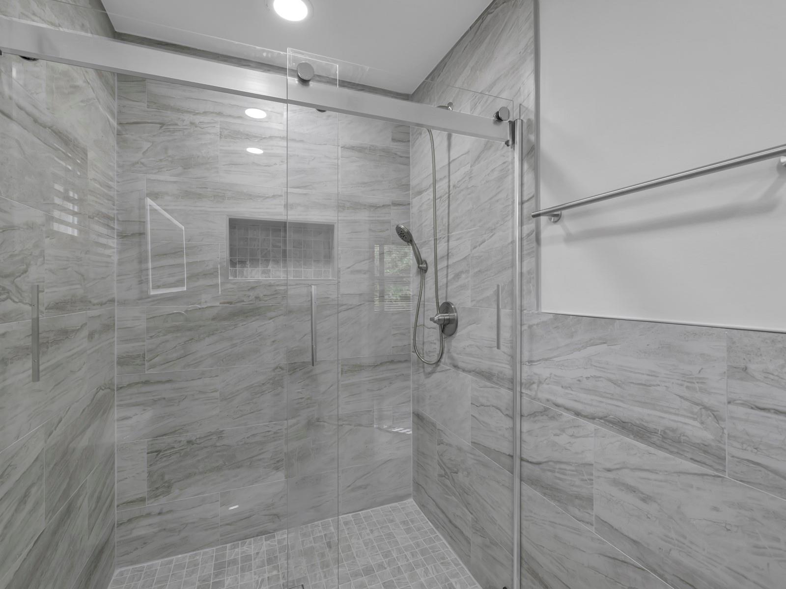 PELICAN POINTE - Residential Lease