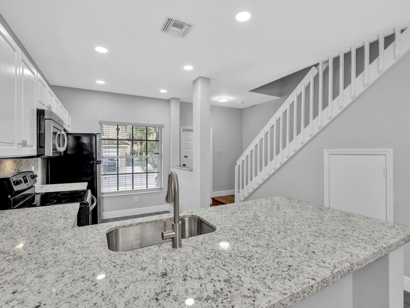 PELICAN POINTE - Residential Lease