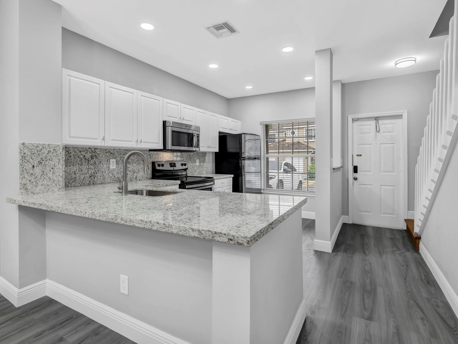 PELICAN POINTE - Residential Lease