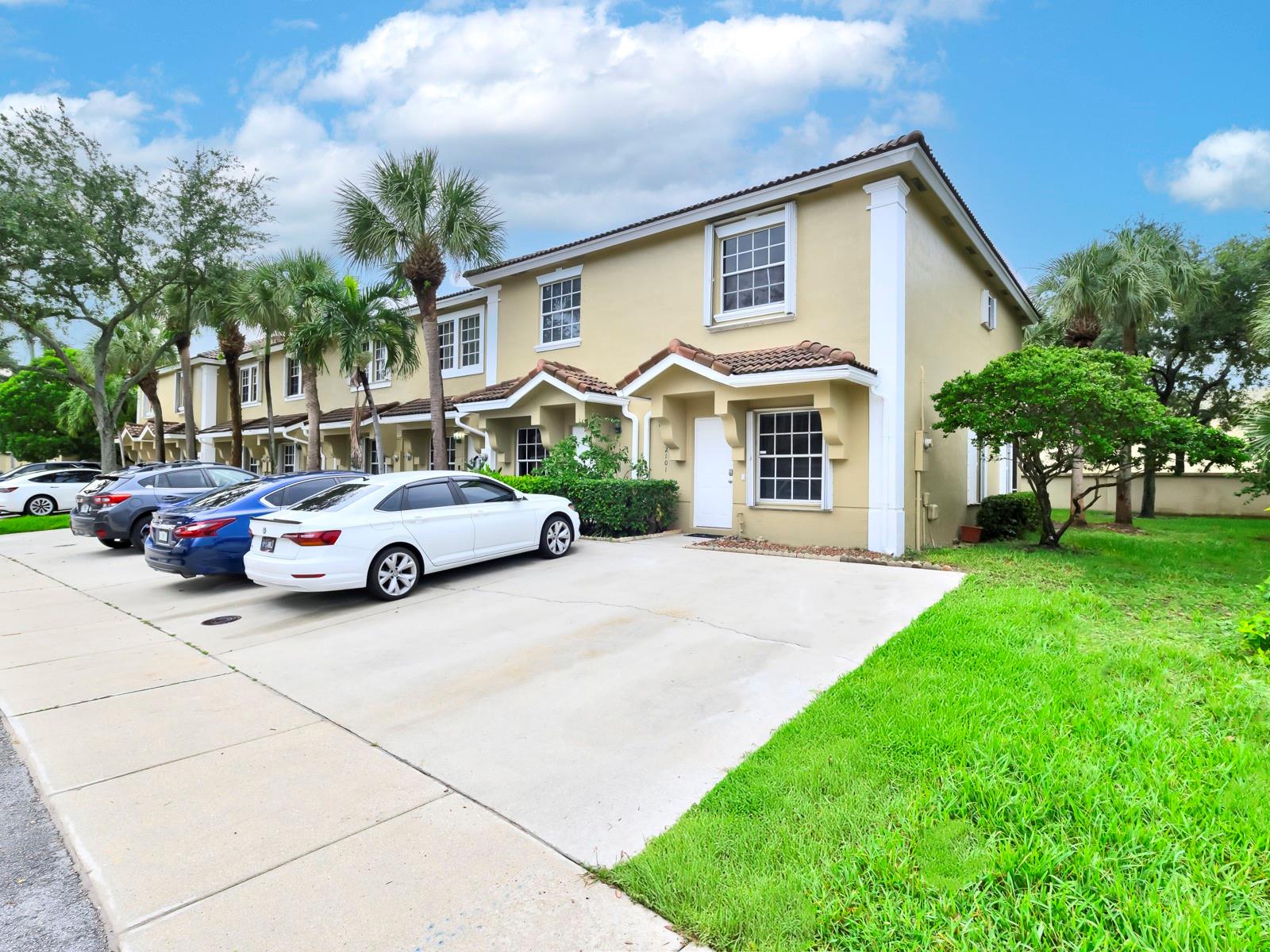 PELICAN POINTE - Residential Lease