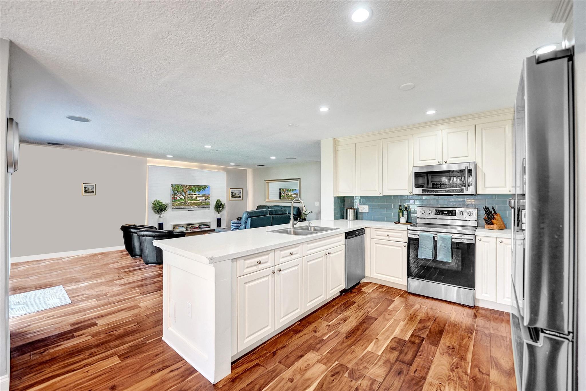 1031 Amherst Ave