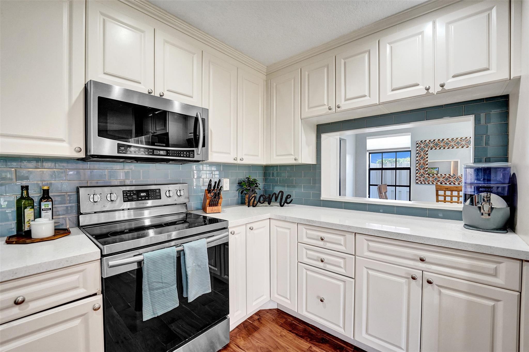 1031 Amherst Ave