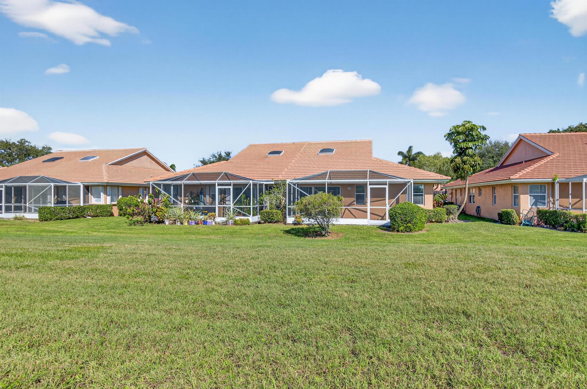 ROYAL LANDINGS - Residential