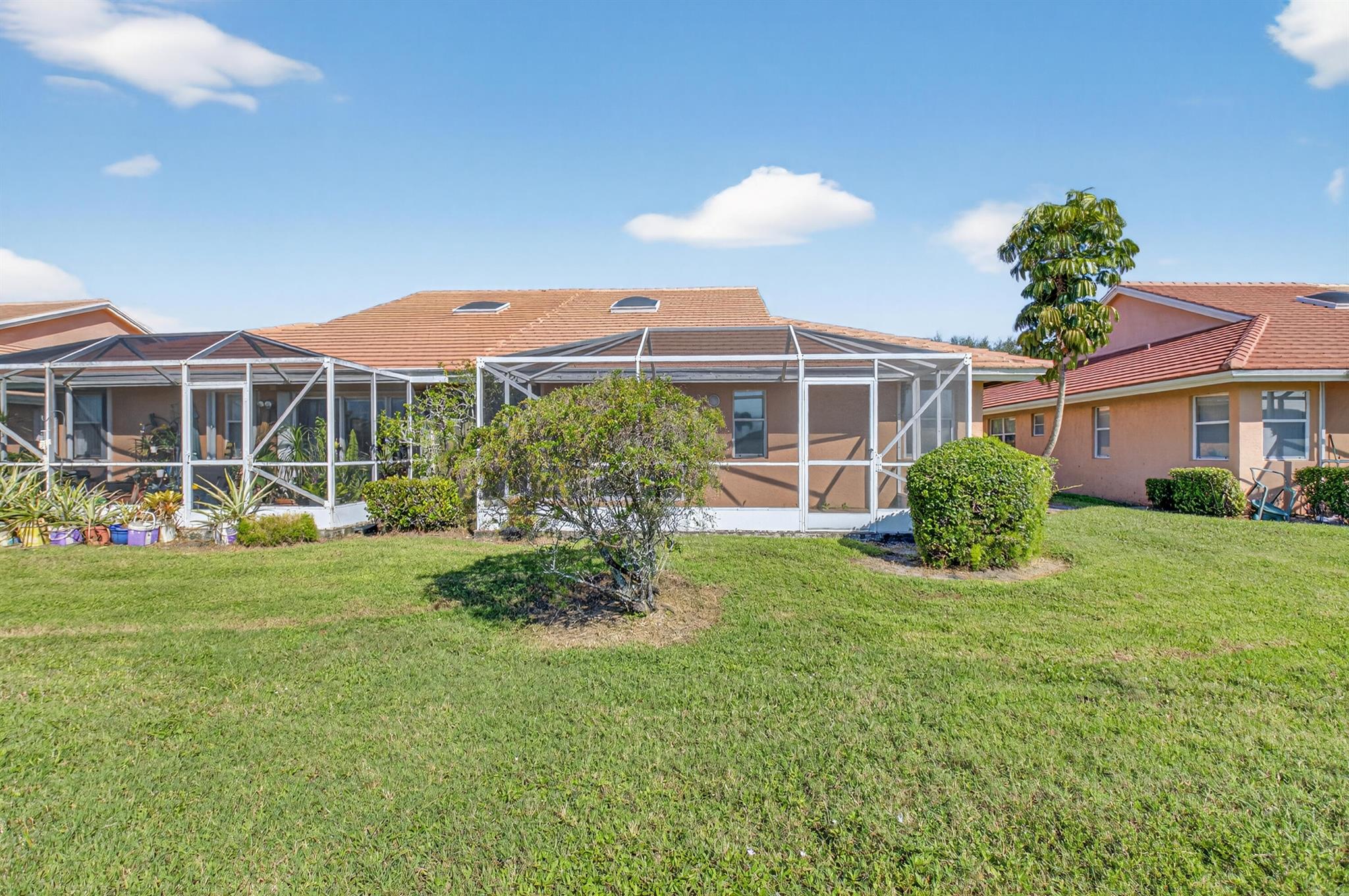 ROYAL LANDINGS - Residential