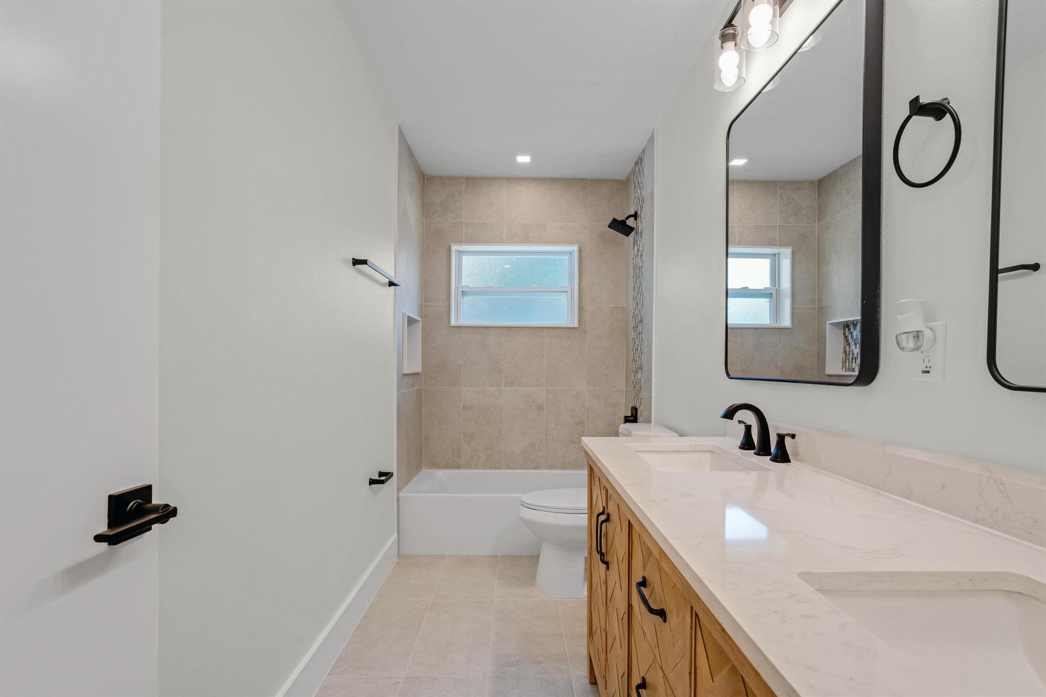 DELRAY SHORES FIRST ADD - Residential