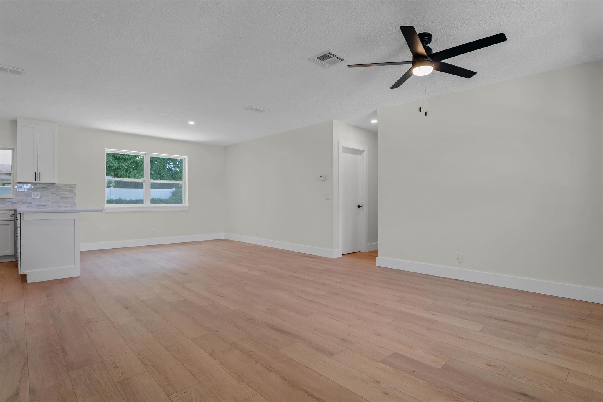 DELRAY SHORES FIRST ADD - Residential