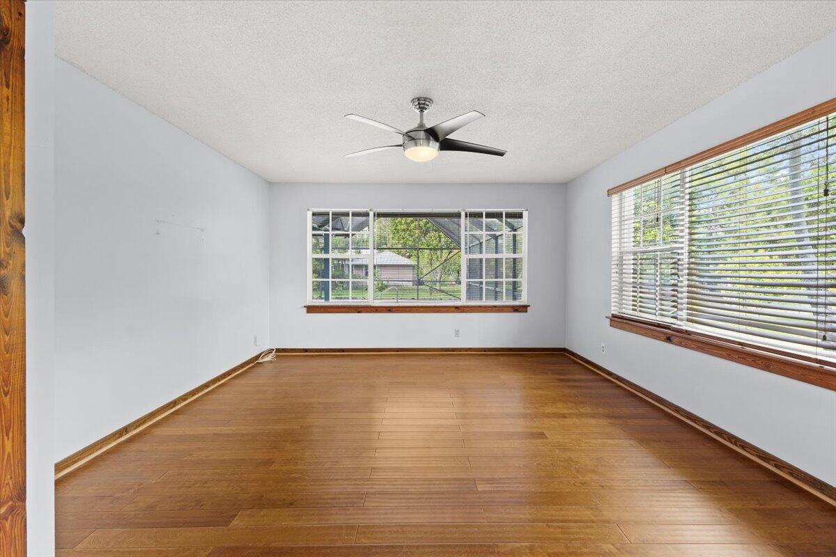 Acreage & Unrec - Residential