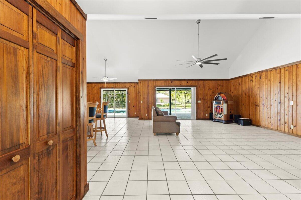 Acreage & Unrec - Residential