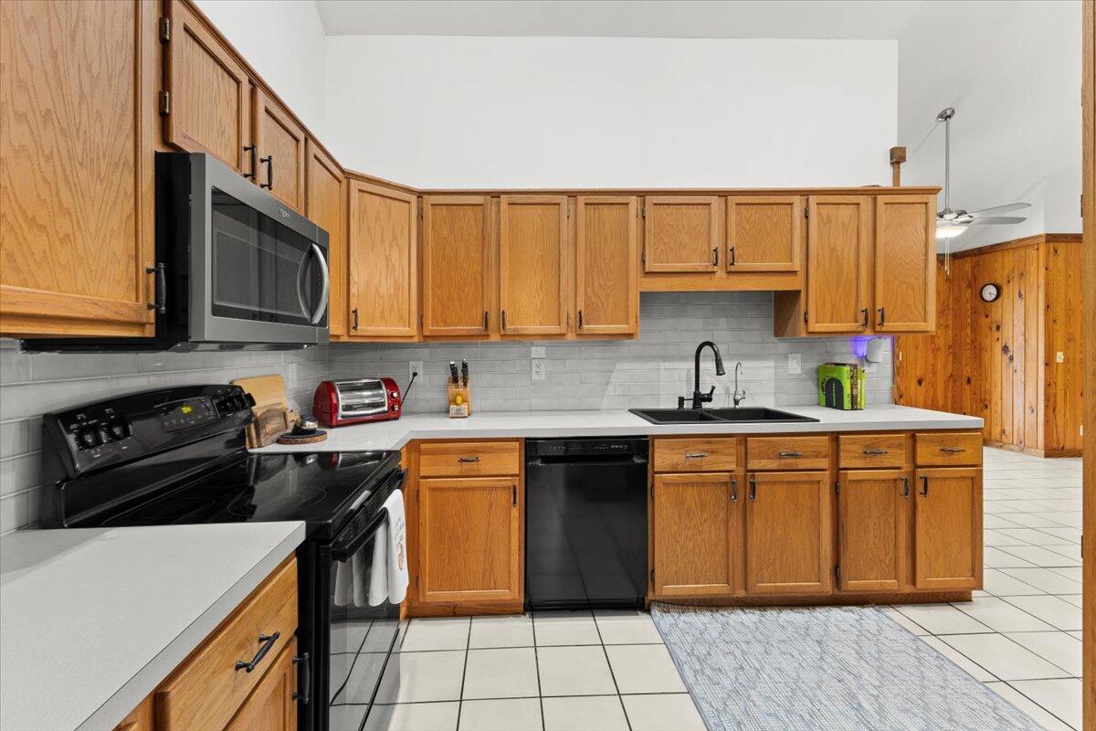 Acreage & Unrec - Residential