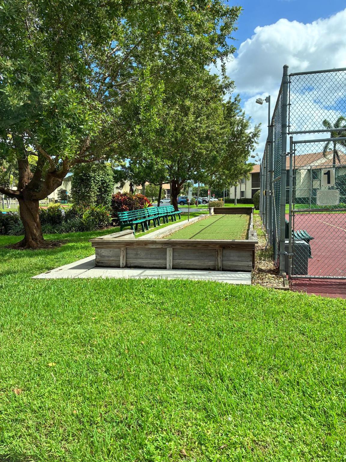 Pine Rdg Condo 03 South - Residential Lease