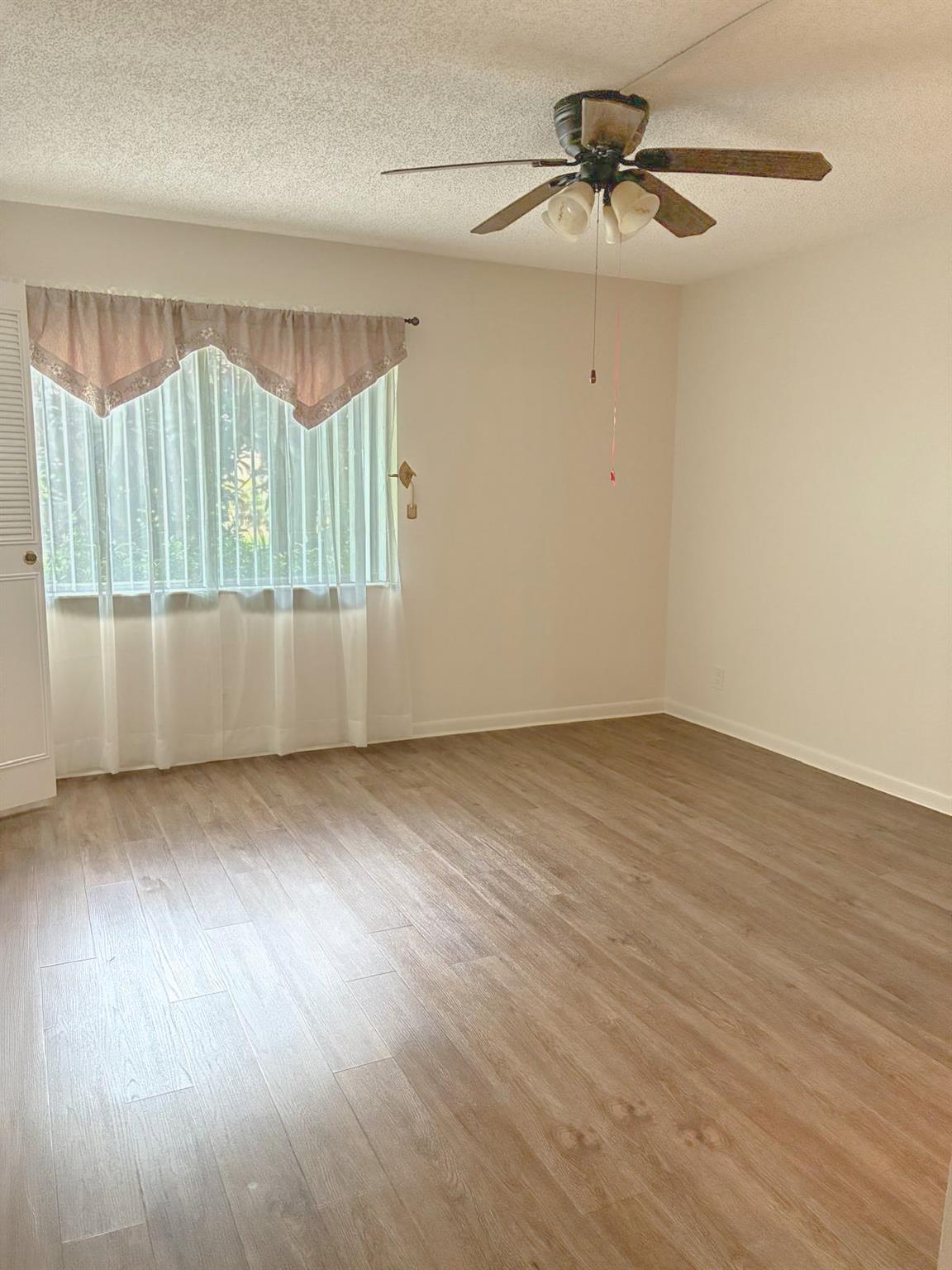 Pine Rdg Condo 03 South - Residential Lease