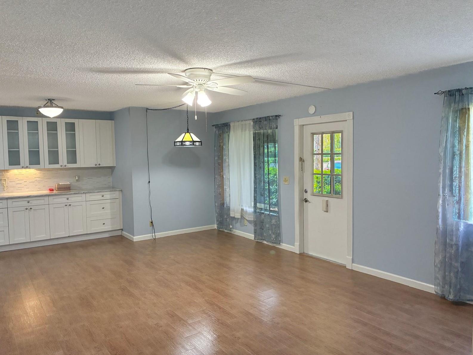 Pine Rdg Condo 03 South - Residential Lease