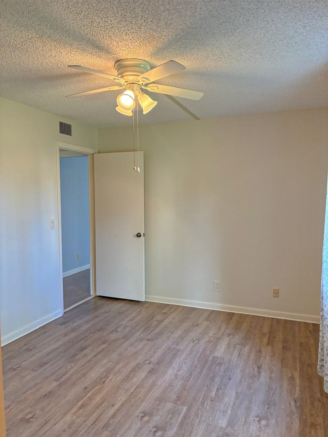 Pine Rdg Condo 03 South - Residential Lease