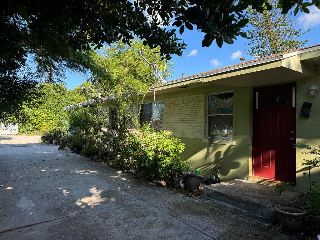 Photo of 721 N F Street #3, Lake Worth Beach, FL 33460 (MLS # R11023958)