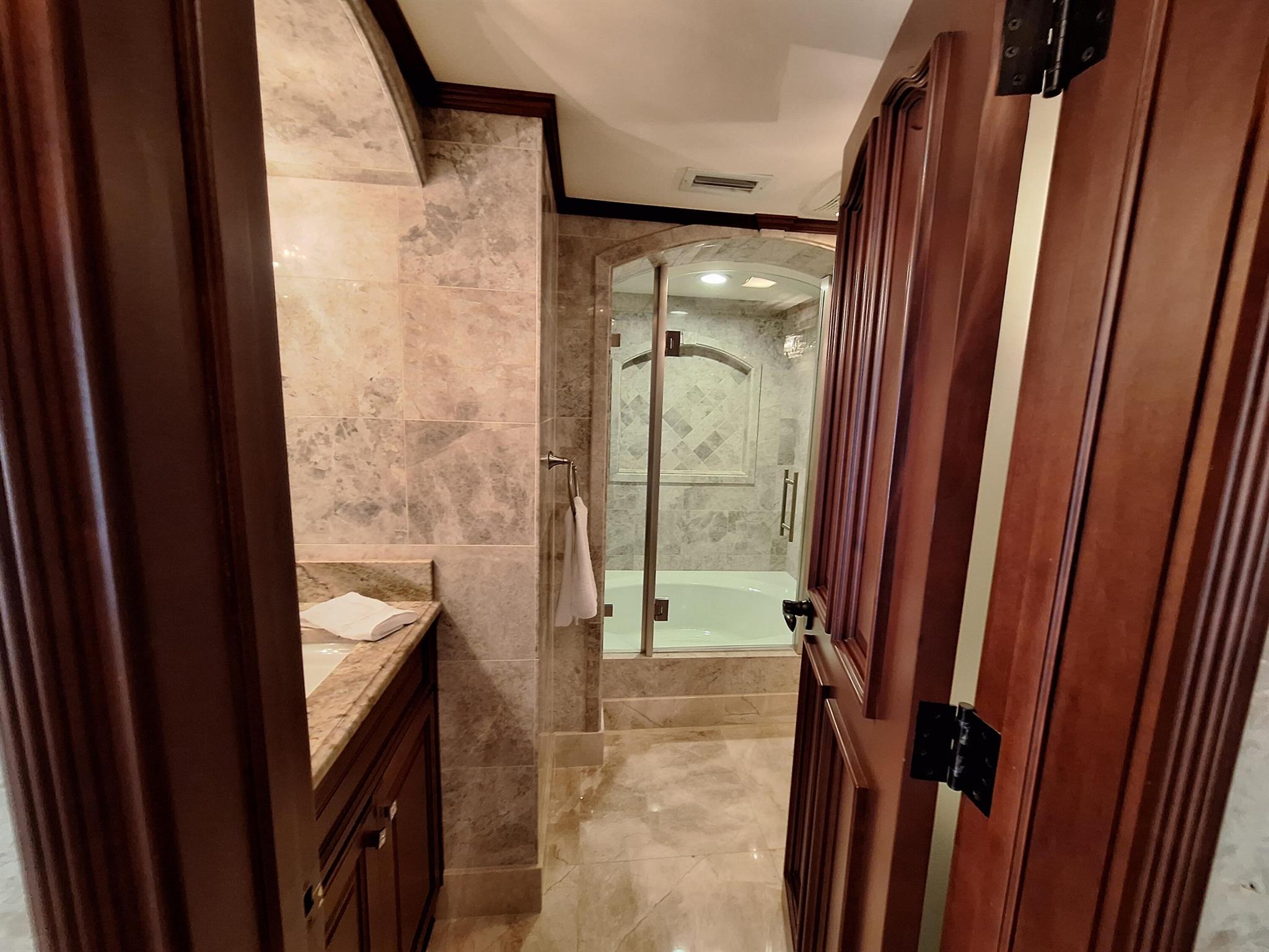 OCEANTREE CONDO - Residential Lease