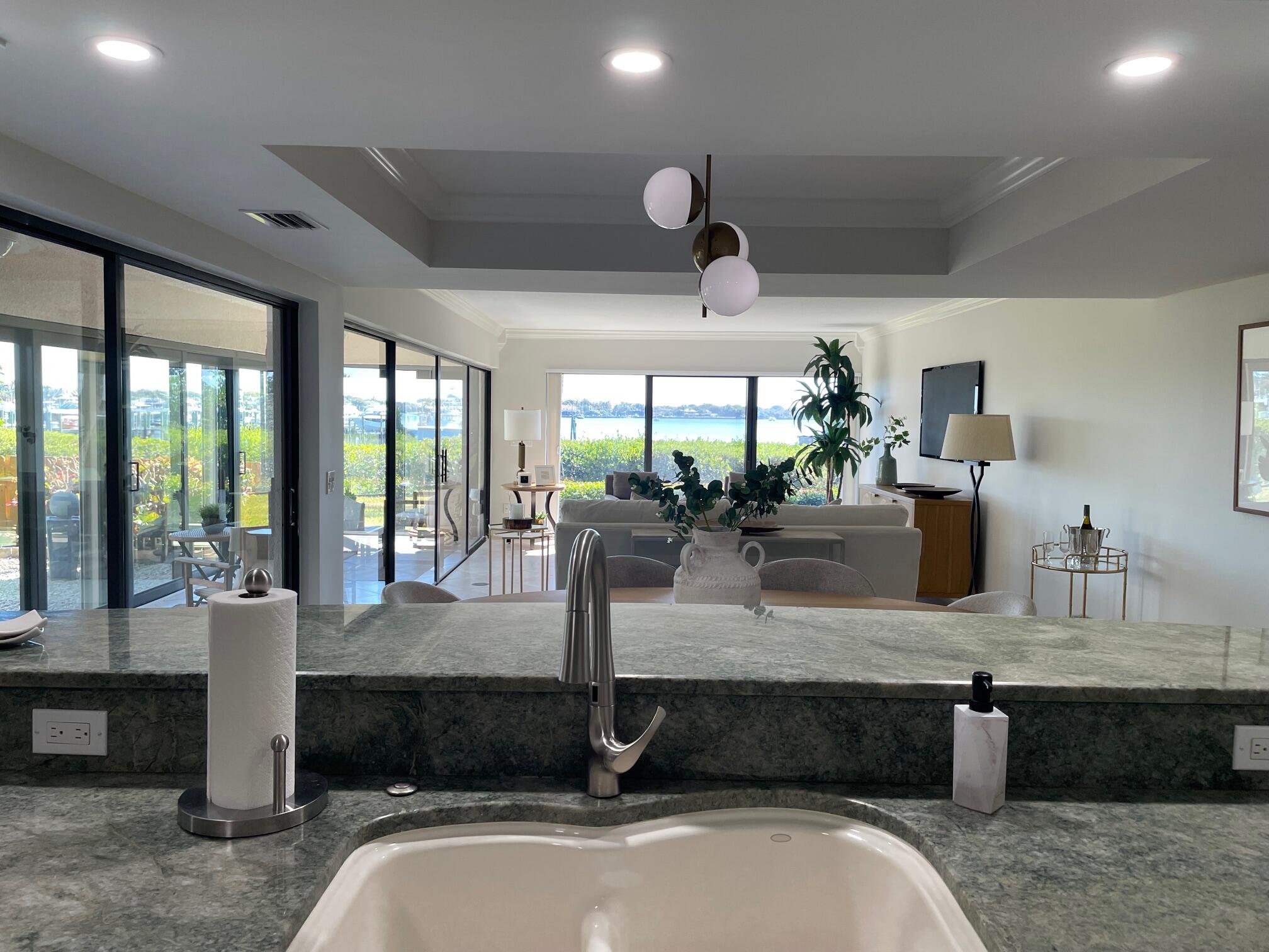 TWELVE OAKS CONDO - Residential