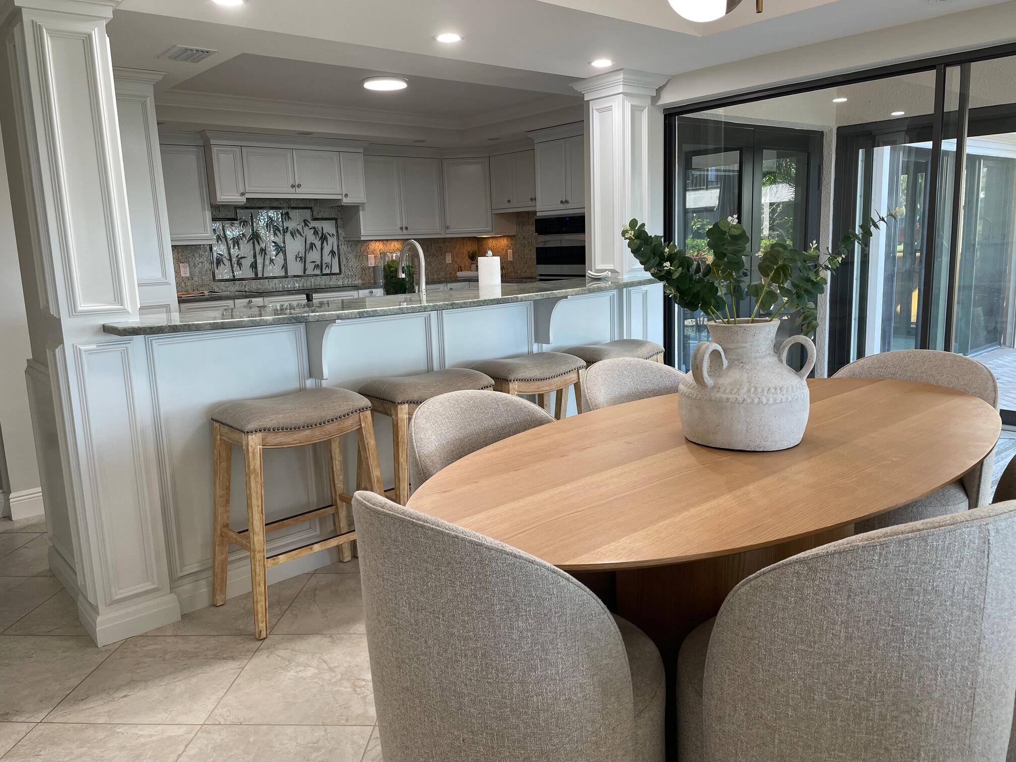 TWELVE OAKS CONDO - Residential