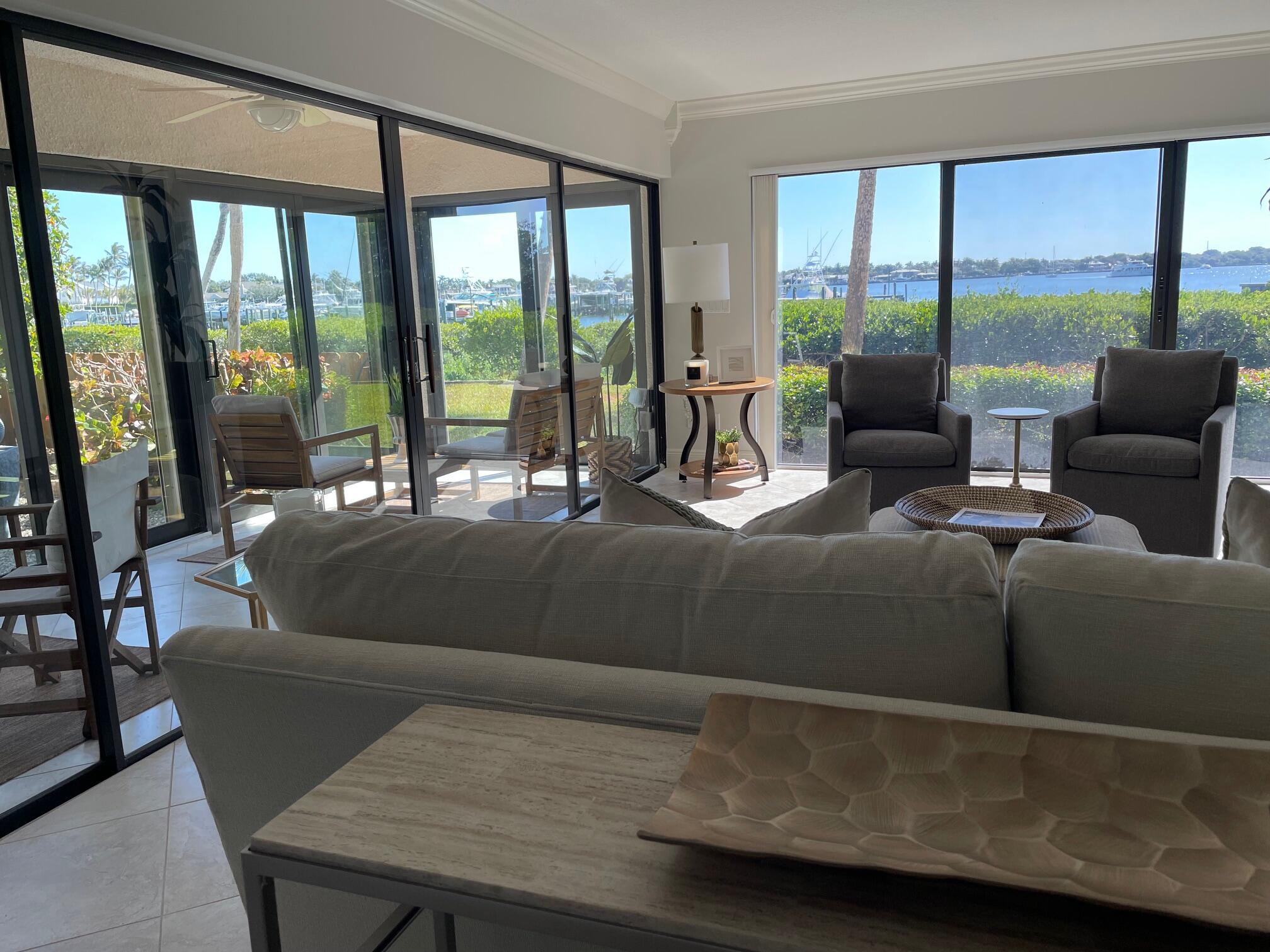 1660 Twelve Oaks Way 106 & 50 Ft Dock W/30k Li