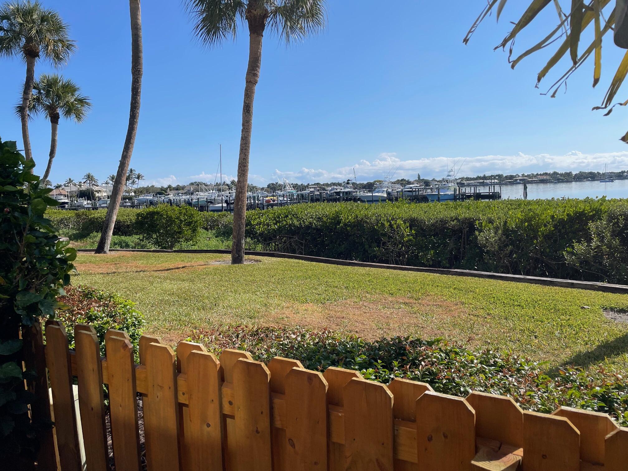 TWELVE OAKS CONDO - Residential