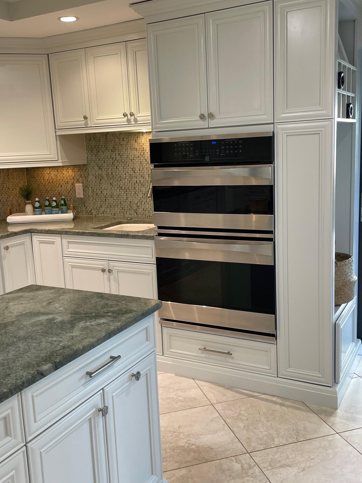 TWELVE OAKS CONDO - Residential