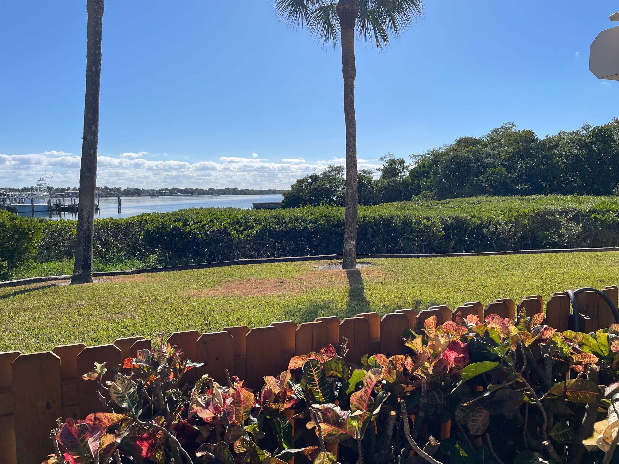 TWELVE OAKS CONDO - Residential