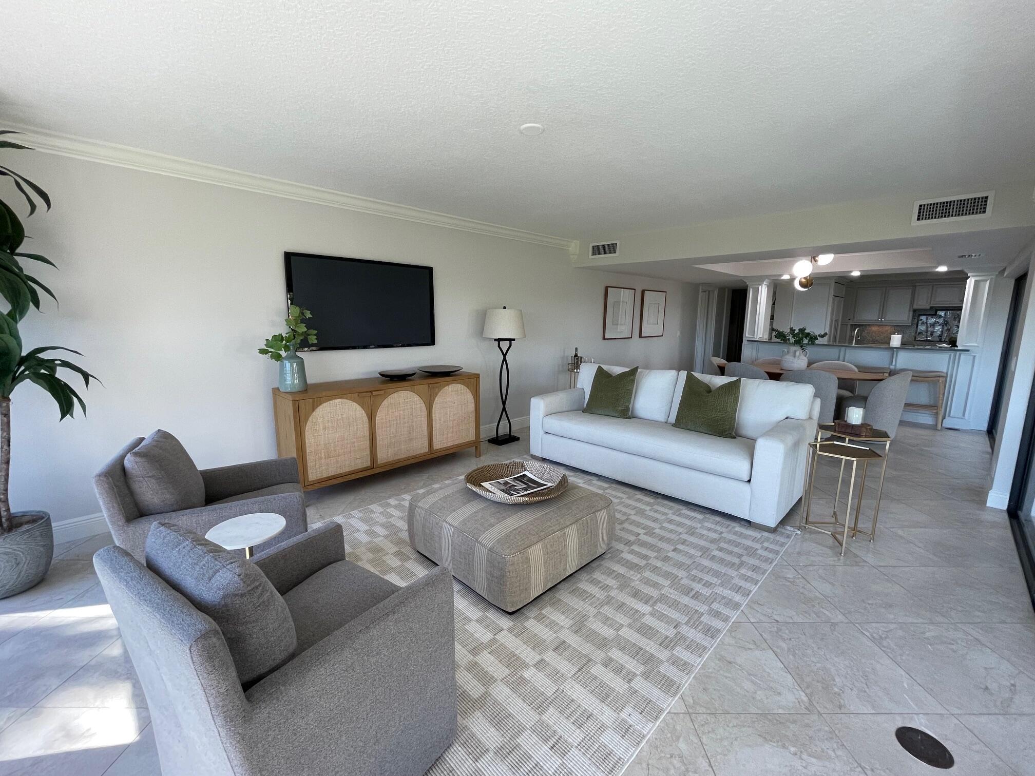 TWELVE OAKS CONDO - Residential